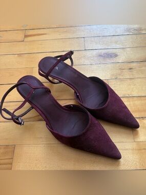 Zara Sz 9 (40) Burgundy Wine Color Pointy Toes Kitten Heels